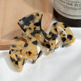 Wavy Cutout Claw Hair Clip