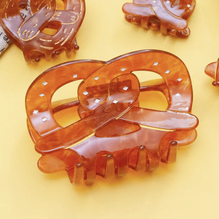Pretzel Hair Claw
