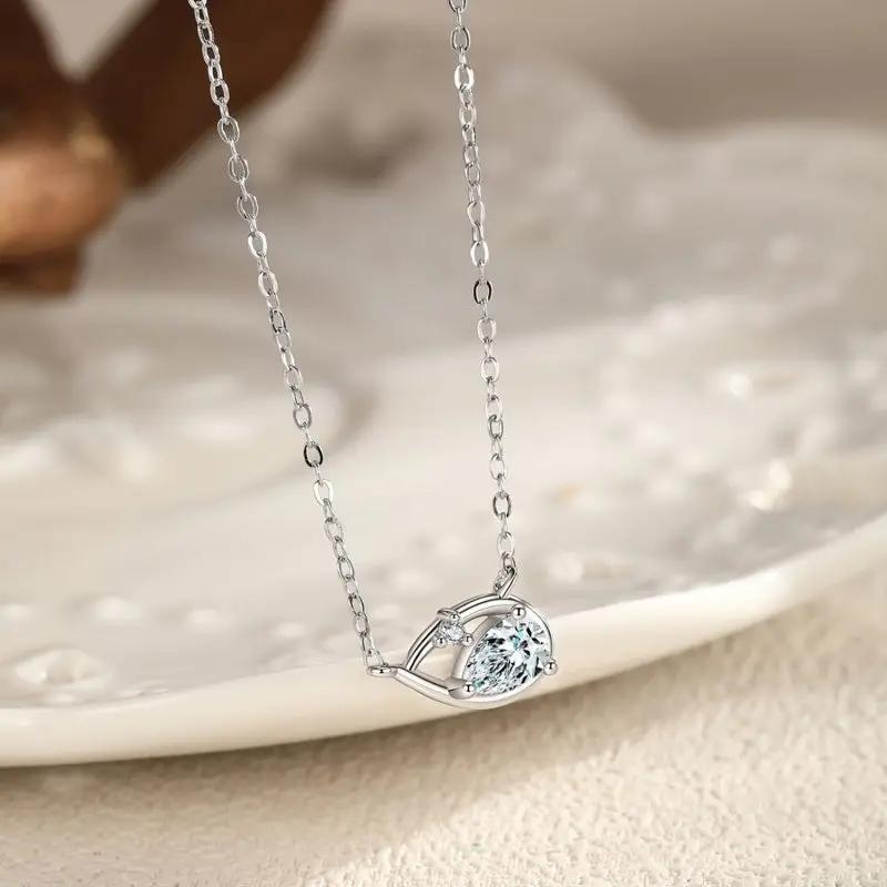 Dainty Teardrop Necklace in Sterling Silver